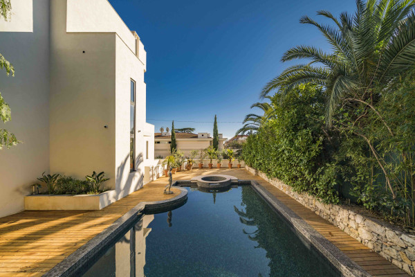 villa in Cannes : Rent beautiful modern villa in the lower Californie area of Cannes - Photo 33