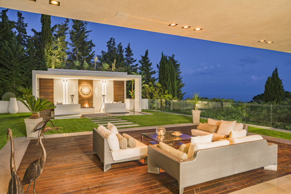 villa in Cannes : Rent one of Cannes most stunning Villas, Ultra Modern 8 bedroom mansion in the hills of Cannes close to the Croisette and the beaches - Photo 64