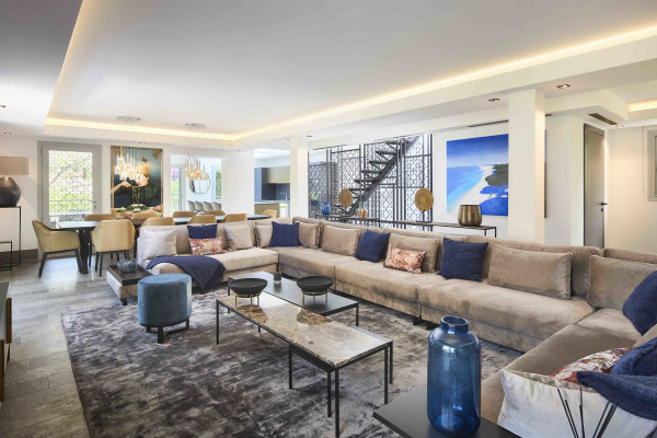 villa in Cap d'Antibes : Rent this brand new villa with a sea view on the cap d'Antibes. - Photo 5