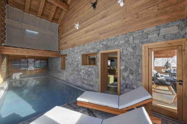 villa in Méribel : Rent this luxury Ski in/ski out Chalet in Méribel - Photo 13