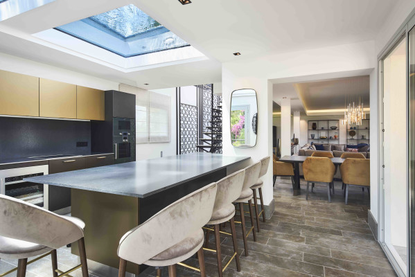 villa in Cap d'Antibes : Rent this brand new villa with a sea view on the cap d'Antibes. - Photo 14