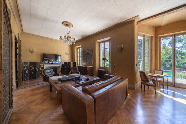 villa in Cannes : Rent this historic property built in 1875  in Cannes, which can accommodate up to 8 guests. - Photo 1