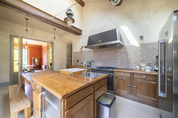 villa in Cannes : Rent this historic property built in 1875  in Cannes, which can accommodate up to 8 guests. - Photo 6