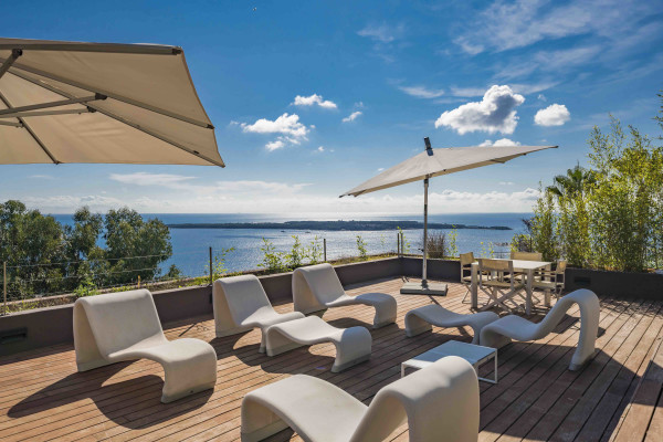 villa in Cannes : Rent beautiful 4 bedrooms with sea view - Photo 3