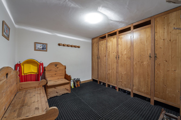 villa in Courchevel : Rent lovely chalet in Courchevel Village - Photo 17