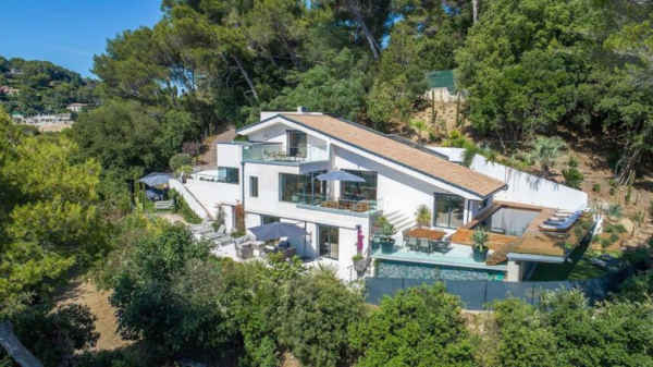 villa in Cannes : Rent lovely villa with sea view - Photo 0