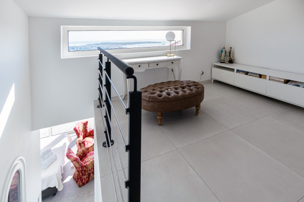 villa in Cannes : Rent gorgeous 7-bedroom villa with sea view in the heights of Cannes - Photo 36