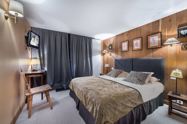 villa in Courchevel : Rent this Chalet in Jardin Alpin - Photo 14
