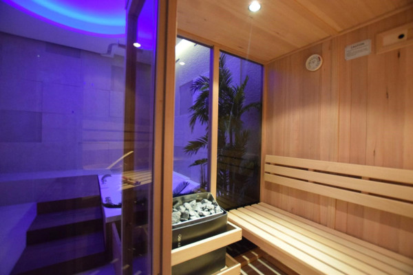 villa in Cannes : Rent gorgeous 7-bedroom villa with sea view in the heights of Cannes - Photo 37