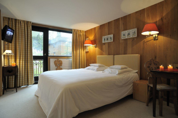 villa in Courchevel : Rent this Chalet in Jardin Alpin - Photo 18