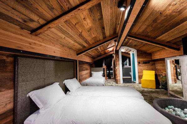 villa in Tignes : Rent deluxe chalet with spectacular view of Mont Blanc - Photo 12