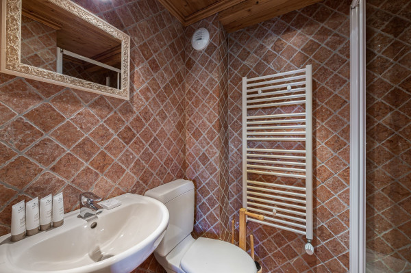 villa in Courchevel : Rent this cosy chalet, perfect for a family - Photo 11