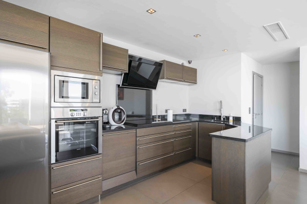 villa in Cannes : Rent beautiful 4 bedrooms with sea view - Photo 19