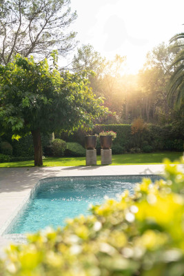 villa in Mougins : Rent wonderful 5 bedroom villa located in a prestigious domaine in Mougins - Photo 33