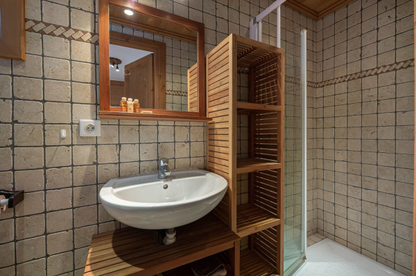 villa in Courchevel : Rent lovely chalet in Courchevel Village - Photo 14