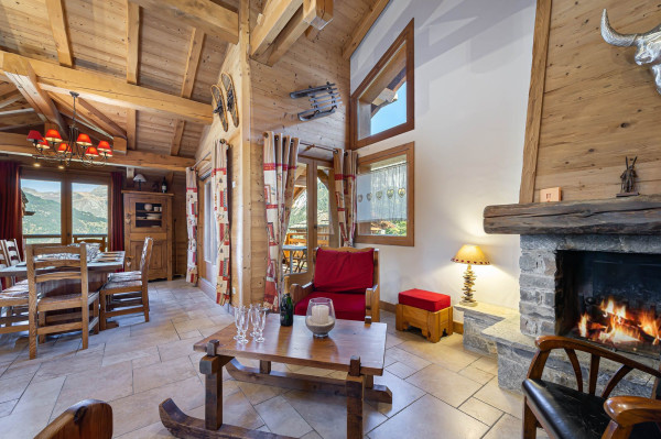 villa in Courchevel : Rent lovely chalet in Courchevel Village - Photo 2