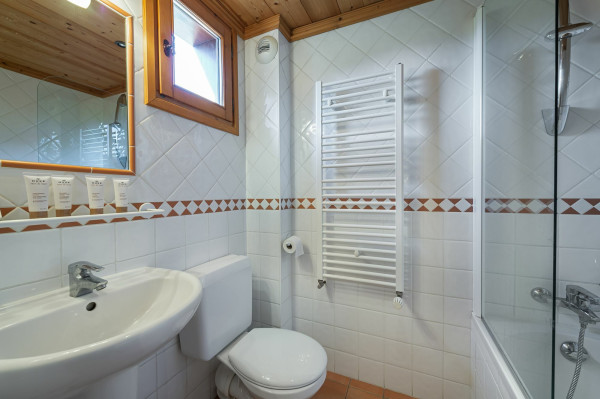 villa in Courchevel : Rent cosy individual chalet with its Hammam - Photo 13