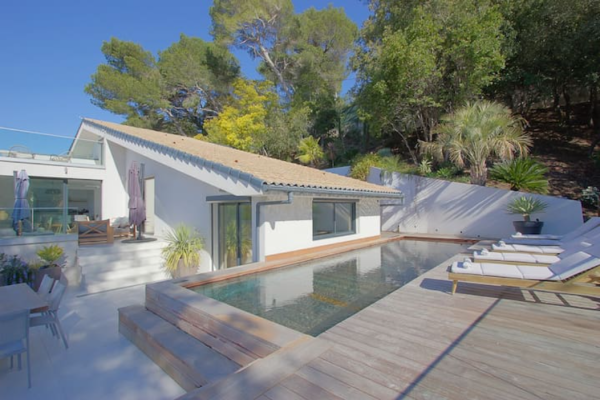villa in Cannes : Rent lovely villa with sea view - Photo 13