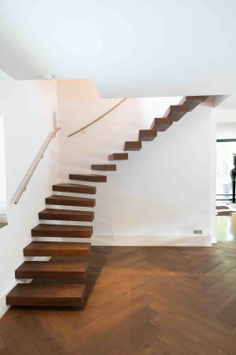 villa in Mougins : Rent wonderful 5 bedroom villa located in a prestigious domaine in Mougins - Photo 39
