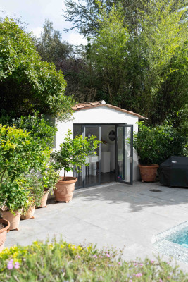 villa in Mougins : Rent wonderful 5 bedroom villa located in a prestigious domaine in Mougins - Photo 32