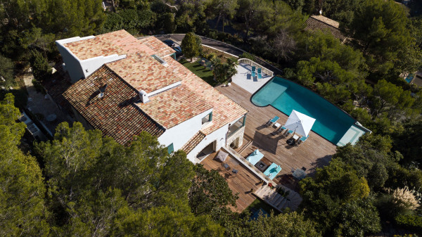 villa in Cannes : Rent gorgeous 7-bedroom villa with sea view in the heights of Cannes - Photo 48