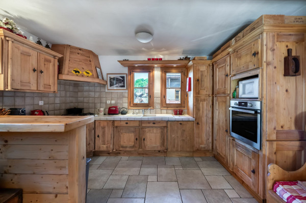 villa in Courchevel : Rent cosy individual chalet with its Hammam - Photo 3