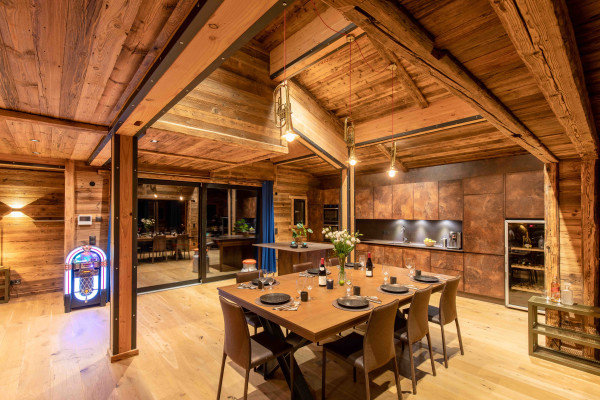 apartment in Tignes : Rent deluxe chalet with one of the finest views in the resort - Photo 17