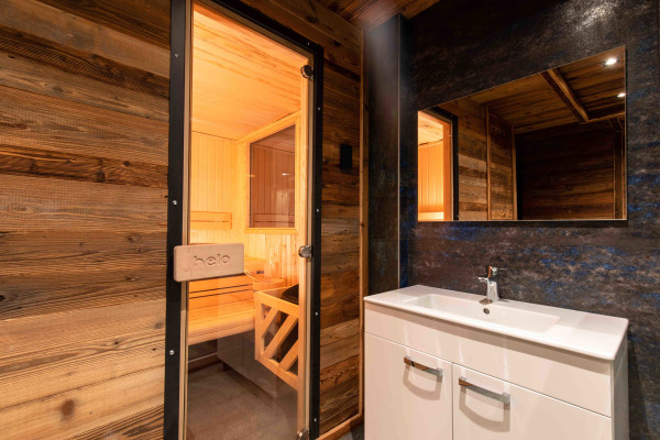 apartment in Tignes : Rent deluxe chalet with one of the finest views in the resort - Photo 21