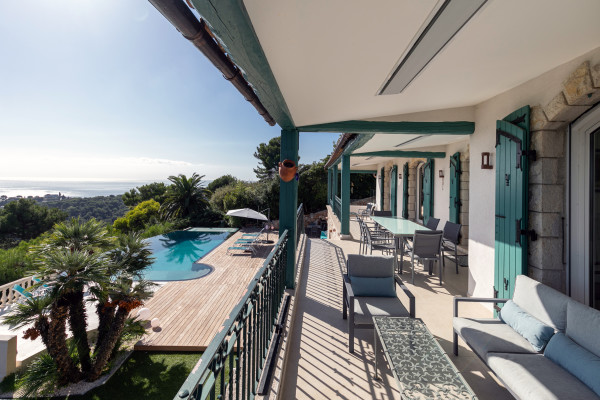 villa in Cannes : Rent gorgeous 7-bedroom villa with sea view in the heights of Cannes - Photo 46