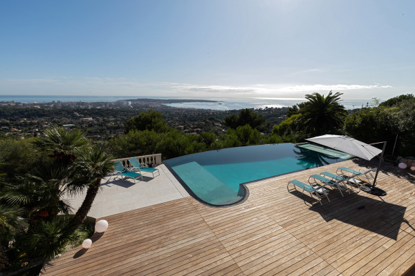 villa in Cannes : Rent gorgeous 7-bedroom villa with sea view in the heights of Cannes - Photo 45
