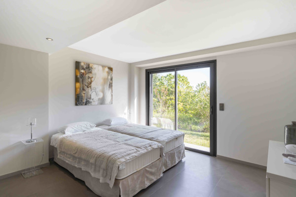 villa in Cannes : Rent beautiful 4 bedrooms with sea view - Photo 17