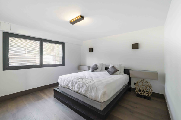villa in Cannes : Rent this brand new villa located in one of the most sought after area in Cannes. - Photo 16
