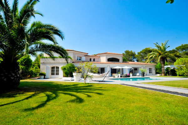 villa in Mougins : Rent this lovely villa in the 'Parc des Mougins' - Photo 1
