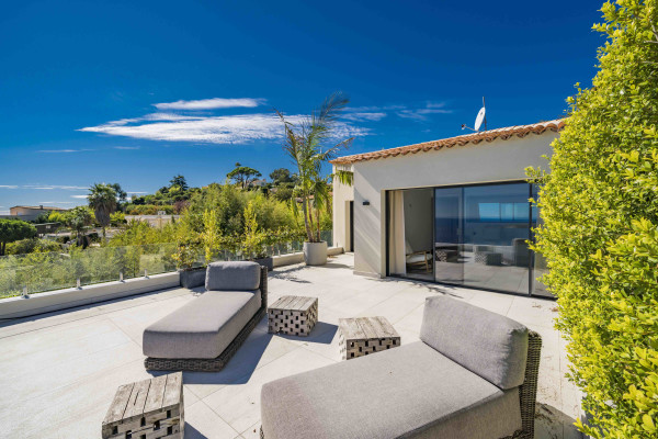 villa in Cannes : Rent this brand new villa located in one of the most sought after area in Cannes. - Photo 27