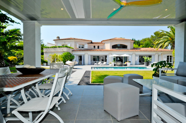 villa in Mougins : Rent this lovely villa in the 'Parc des Mougins' - Photo 2