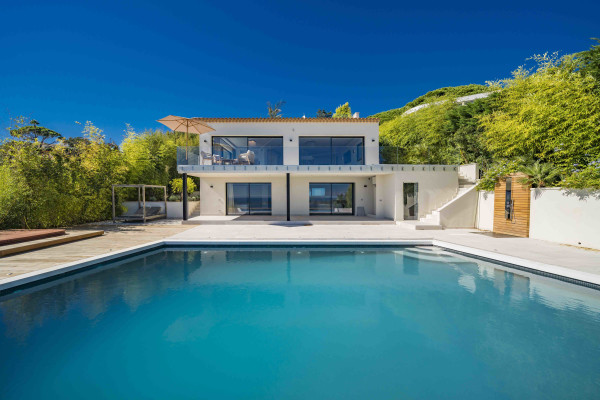 villa in Cannes : Rent this brand new villa located in one of the most sought after area in Cannes. - Photo 1