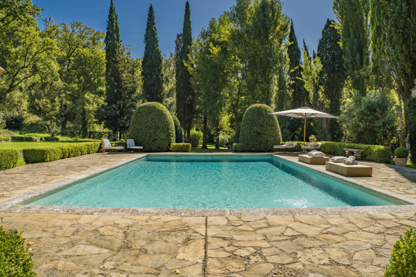 villa in Mougins : Rent this magnificent 6 bedroom domaine located in a magical setting with a Tennis court - Photo 67