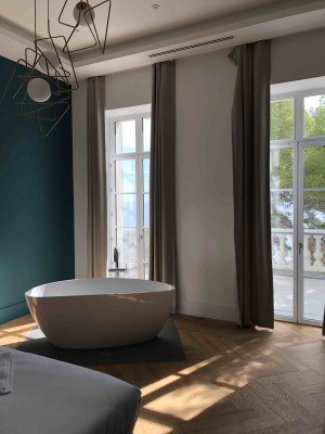 villa in St Tropez : Rent this incredible castle completely renovated with an amazing location. - Photo 13
