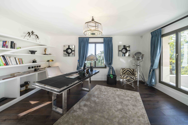 villa in Saint-Paul-de-Vence : Rent this lovely house in Saint Paul de Vence with a gorgeous view and all amenities you need to have a lovely stay. - Photo 4