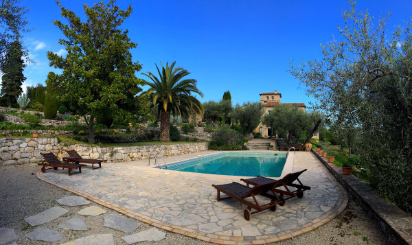 villa in Châteauneuf-Grasse : Rent magnificent villa with a breathtaking view over the French Riviera - Photo 24