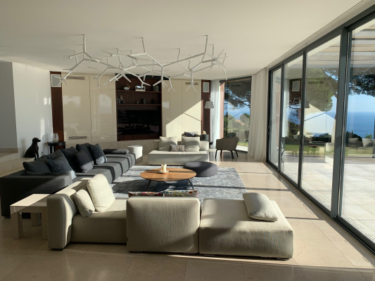 villa in Cannes : Rent Ultra Modern 7 bedroom villa overlooking the Islands off Cannes with easy access into the Croisette - Photo 3