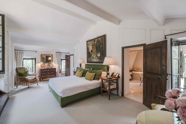 villa in Mougins : Rent this magnificent 6 bedroom domaine located in a magical setting with a Tennis court - Photo 32