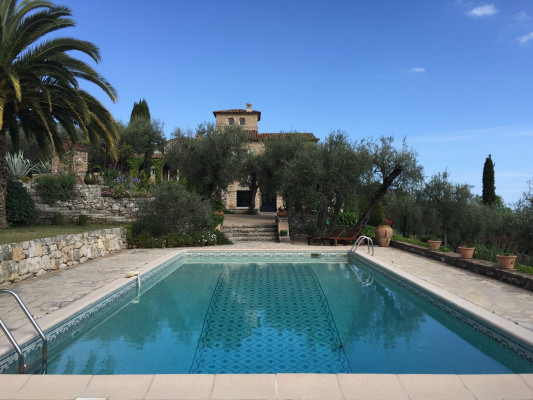 villa in Châteauneuf-Grasse : Rent magnificent villa with a breathtaking view over the French Riviera - Photo 20