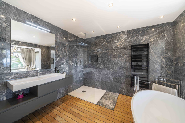 villa in Saint-Paul-de-Vence : Rent this lovely house in Saint Paul de Vence with a gorgeous view and all amenities you need to have a lovely stay. - Photo 7