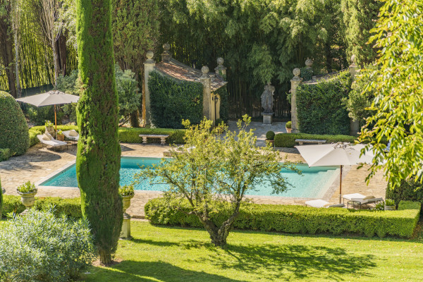 villa in Mougins : Rent this magnificent 6 bedroom domaine located in a magical setting with a Tennis court - Photo 72