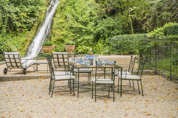 villa in Mougins : Rent this magnificent 6 bedroom domaine located in a magical setting with a Tennis court - Photo 59