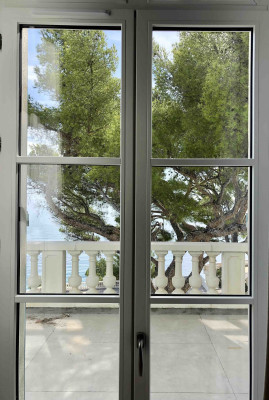 villa in St Tropez : Rent this incredible castle completely renovated with an amazing location. - Photo 15
