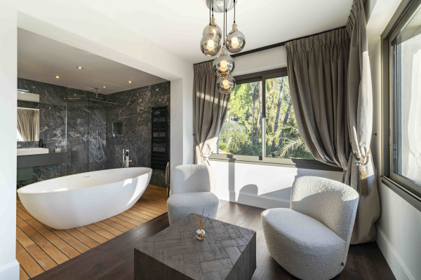 villa in Saint-Paul-de-Vence : Rent this lovely house in Saint Paul de Vence with a gorgeous view and all amenities you need to have a lovely stay. - Photo 6
