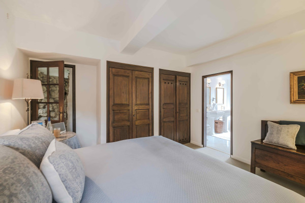 villa in Mougins : Rent this magnificent 6 bedroom domaine located in a magical setting with a Tennis court - Photo 49