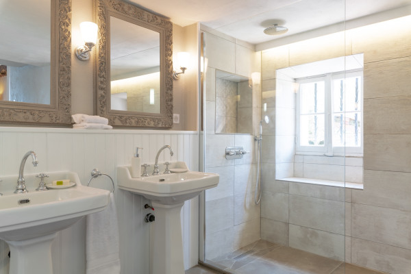 villa in Châteauneuf-Grasse : Rent magnificent villa with a breathtaking view over the French Riviera - Photo 14